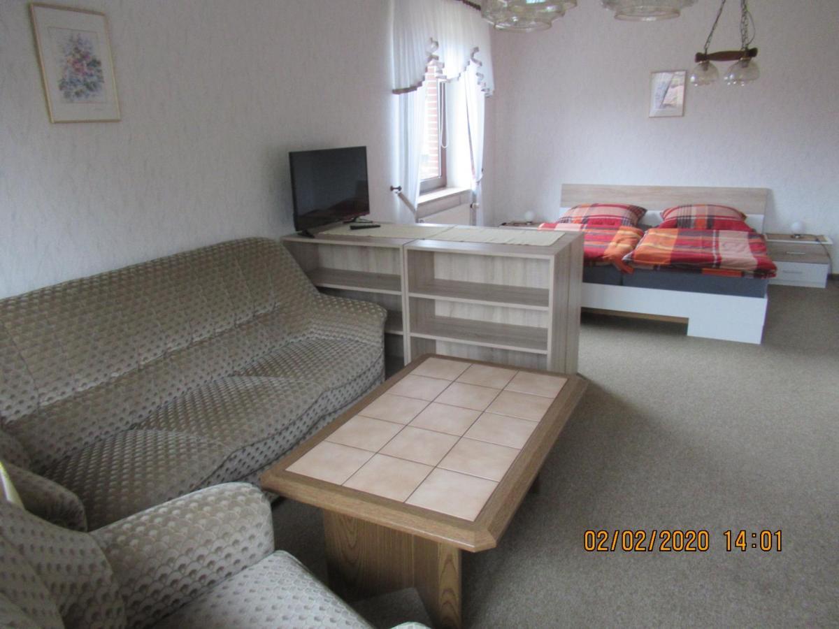 Ferienwohnung "Romaker" Jeersdorf Luaran gambar